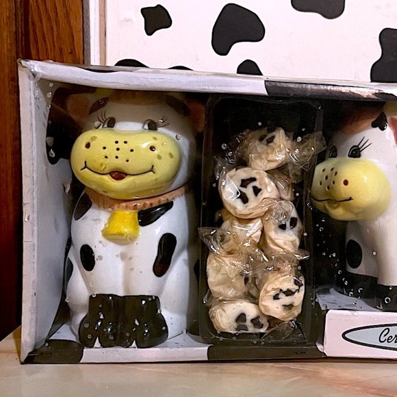 NIB BLACK AND WHITE COW ANIMAL PRINT CERAMIC SUGAR AND CREAMER SET - Picture 1 of 3